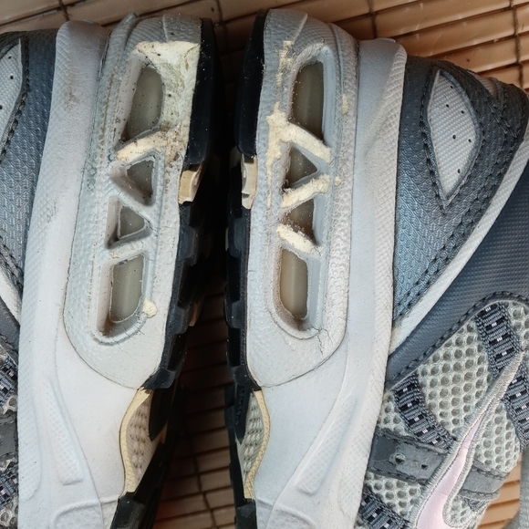 Nike Women’s Shoes Air Max Assail Size 6.5 312960-051 Trail Running. Outside hee - Picture 12 of 12